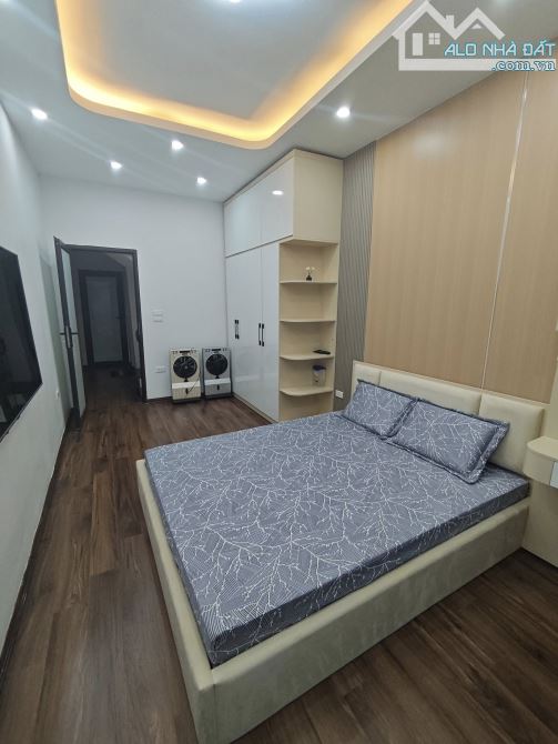 CỰC HIẾM  NHÀ NGUYÊN HỒNG 11 TỶ - 45M2 - 2 MẶT THOÁNG - VIEW ĐÀI TRUYỀN HÌNH-NỘI THẤT ĐẸP - 1