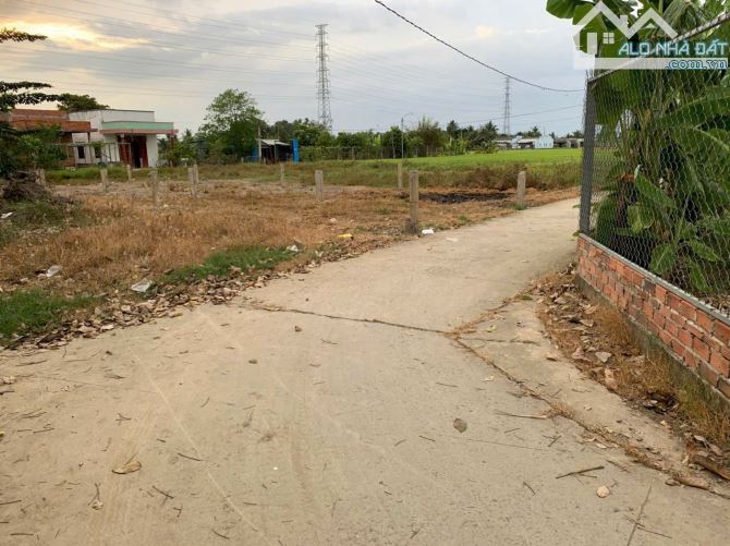 Cần bán 2 lô đất full thổ liền kề nhau    - DT : 5x26 . 130m2   - đối diện kcn an nhựt tân - 1