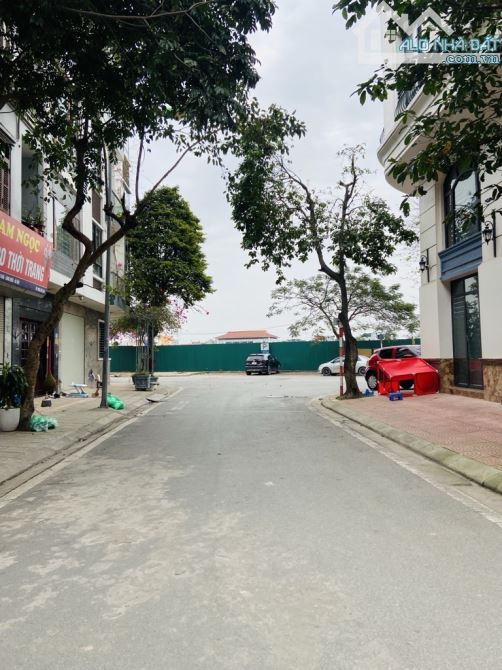 Bán đất tđc Thạch Bàn - Cổ Linh  51m2 mặt tiền 5m - 1