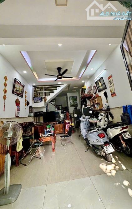 ✨ KHU VIP LÊ VĂN QUỚI, XE HƠI ĐỖ CỬA, 40M2 (Ngang 4M x Dài 10M), 2 TẦNG ĐÚC BTCT - 4,2 TỶ - 1