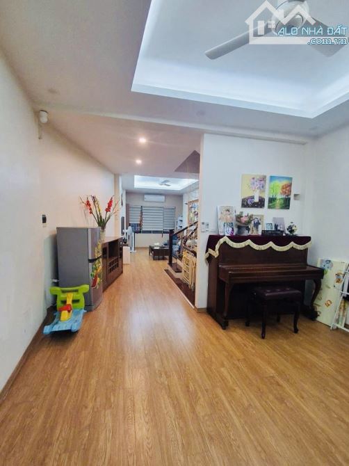 Siêu Phẩm Ô Tô Vào Nhà Trung Tâm Hai Bà Trưng 48M2 4 Tầng Gần Phố Sổ Vuông Giá 11.9 Tỷ - 1