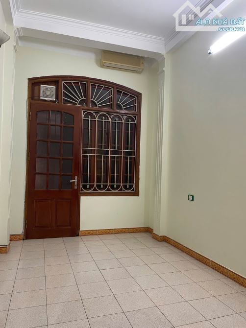 Bán gấp nhà phố Văn Cao, 35mx4t, 4 ngủ, ô tô tránh, 2 thoáng, sổ nở hậu, KD, CHỈ 6.9 TỶ - 1