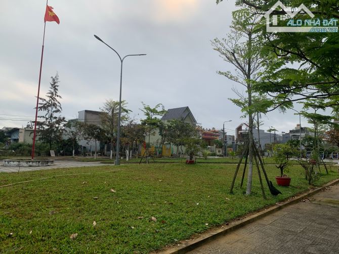 Chỉ 3.68 tỷ.Chủ thiện chí bán gấp lô đất Đường ĐÔNG HẢI  100m2 .- Đối diện công viên. biển - 1
