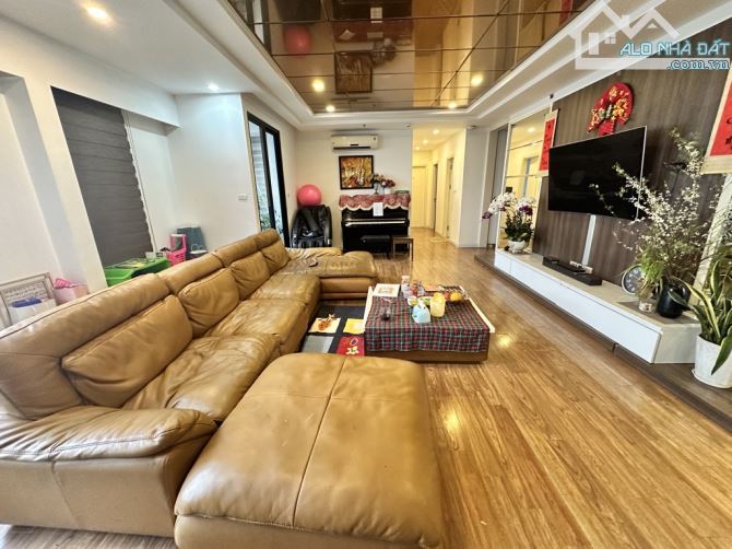 PENTHOUSE TÂN HOÀNG MINH VIEW HỒ HOÀNG CẦU- DIỆN TÍCH SIÊU RỘNG 403M-4X TỶ - 1