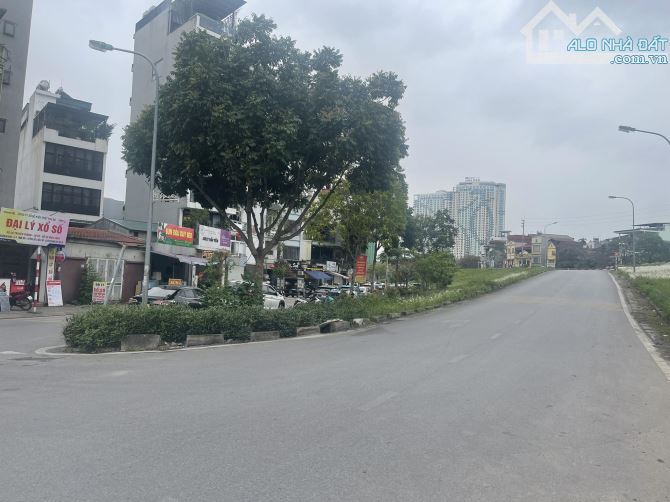 BÁN ĐẤT TẶNG NHÀ PHỐ NGỌC THỤY ÔTÔ TRÁNH KINH DOANH ĐỈNH 81M-2TẦNG-8MT.16TỶ LÔ GÓC SỔ A4 - 1