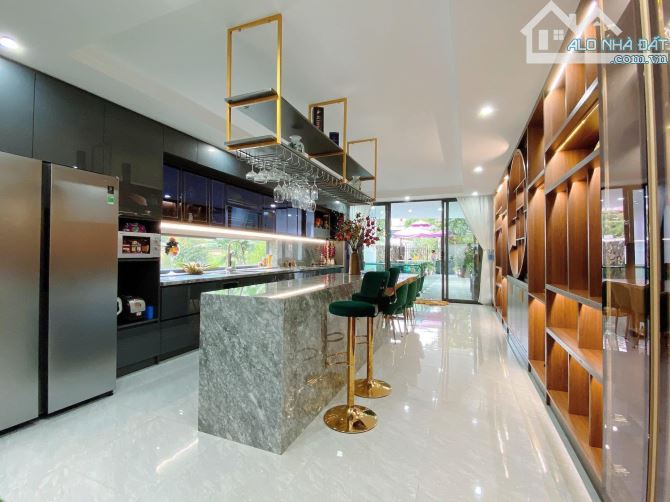 Nhà 3 Lầu Nghĩ Dưỡng mặt tiền Mạc Đỉnh Chi Phường Tân Tiến full nội thất , hồ bơi,gần chợ - 1