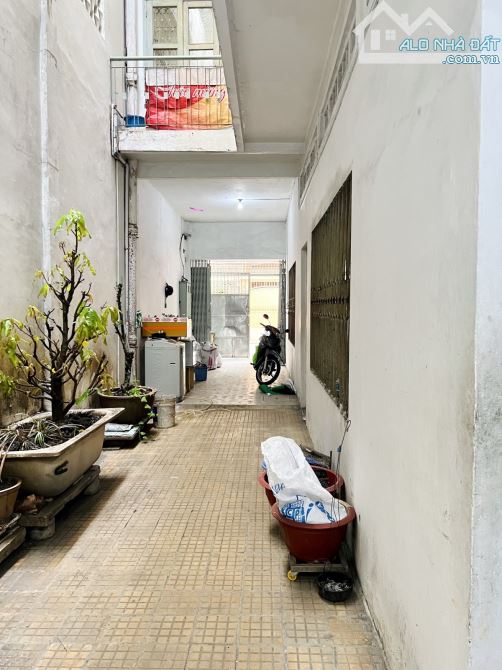 Biệt thự Tôn Thất Tùng P.PNL Q1 -130m2 ngang 6.7m 3 tầng giá 52 tỷ - 1