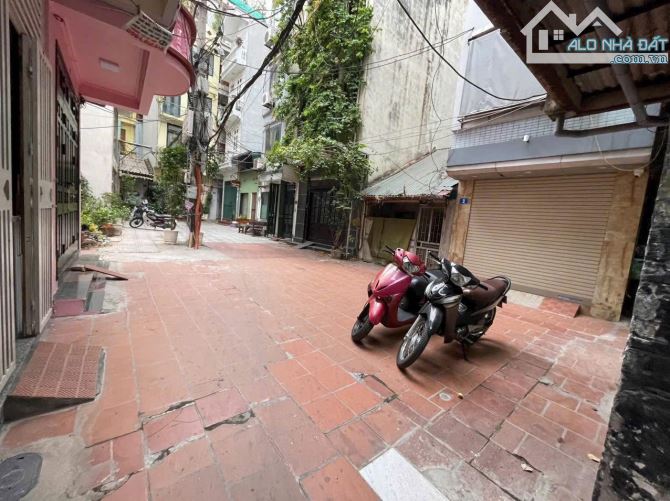 BÁN NHÀ TRÍCH SÀI NGUYỄN ĐÌNH THI TÂY HỒ - 33M 4T MT 3.3M - 5M RA HỒ TÂY OTO ĐỖ CỬA LÔ GÓC - 1