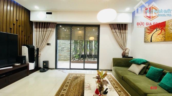 Bán biệt thự khu dân cư D2D, gần trục chính đường D9 sổ hồng hoàn công 468m2 sàn giá 19 tỷ - 12