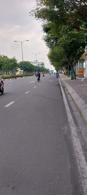CĂN HỘ 20 P, 232M, NGÂN HÀNG ĐỊNH GIÁ 14,5 TỶ BÁN 13 TỶ, SÁT GA METRO THỦ ĐỨC, TN 30 tr - 2
