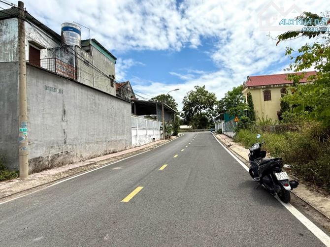 BÁN LÔ ĐẤT , THỊ TRẤN CỦ CHI , 180M2 , ĐƯỜNG NHỰA LỚN - 2