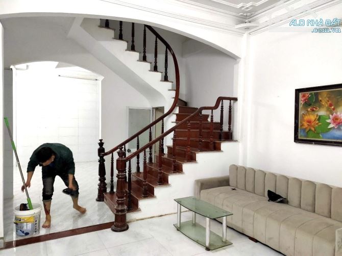 6.8 tỷ Đống Đa - Diện tích to giá nhỏ! 5 tầng 38m2 - 6phòng ngủ - Ngõ rộng, thông thoáng - 2