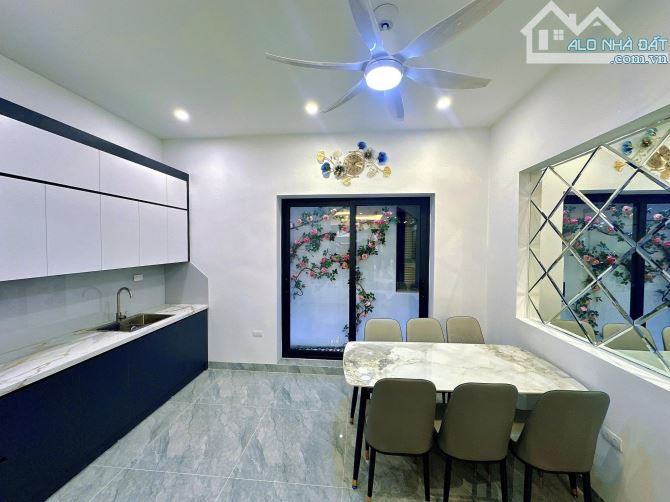 PHÂN LÔ VIP NGUYỄN TRÃI, 3 THOÁNG, Ô TÔ ĐỖ CỬA, NỘI THẤT ĐẸP LONG LANH, Ở LUÔN, SỔ HOA HẬU - 2
