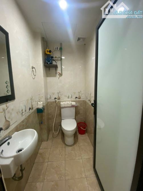 cho thuê nhà nguyên căn 50m² x 7 tầng, mặt tiền 4m, mặt phố Trần Tử Bình, trung tâm quận - 2