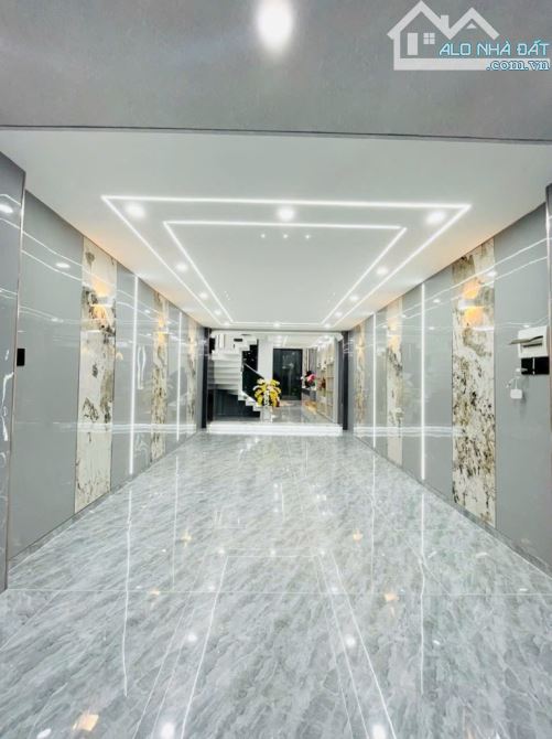 HẺM XE HƠI - 5 TẦNG THANG MÁY - 80M2- 4X20M - GẦN MẶT TIỀN QUANG TRUNG - 2