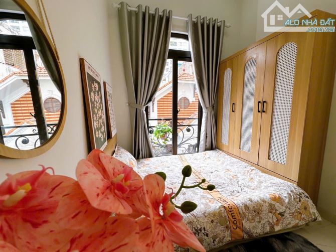 Cho Thuê CCMN 43 Trung Kính Cầu Giấy 25m2 Studio Gác Xép Thang Máy Ban Công Cửa Sổ Gần Chợ - 2
