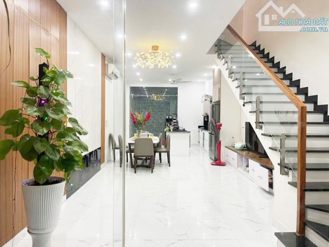 Nhà đẹp gốc dân khu TĐC Đằng Hải - Tuyến 3 Lê Hồng Phong. DT 81m2 x 4T. Hướng ĐN - 2