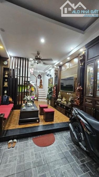 Ngon nhất ngõ 91 Nguyễn Chí Thanh, PL ô tô vỉa hè, 40m2*5T chào 15.8 tỷ - 2