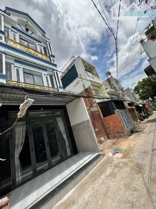 ✨ 4 TẦNG 45M2 (Ngang 4M x Dài 11.5M) SÁT CHỢ GÒ XOÀI, HẺM 6M THÔNG XE HƠI NGỦ NHÀ - 5,7 TỶ - 2