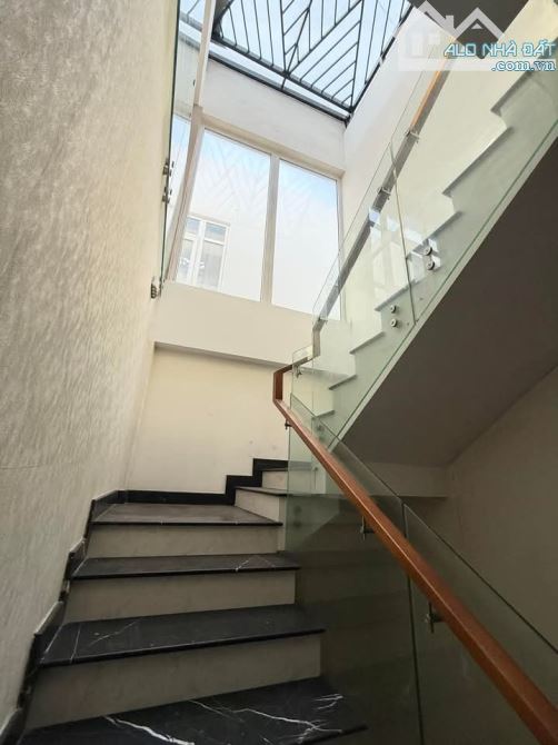 Bán nhà mặt tiền Âu Dương Lân,P.3,Q.8,dt: 5 x 22 nhà xây 3 lầu 18 Tỷ 5. - 2