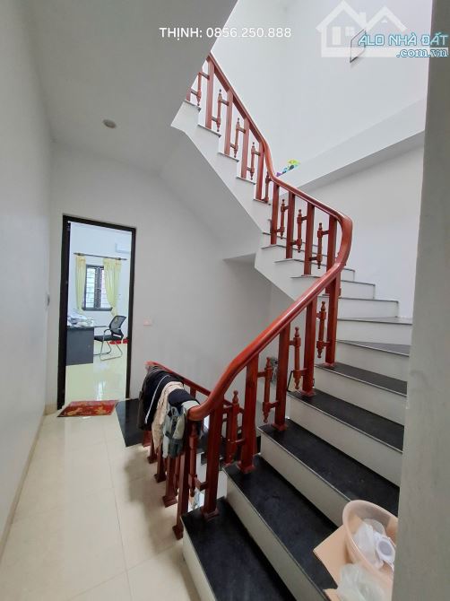 Nhà 3 tầng hiện trạng còn mới; ngõ to Trường Chinh - nông dọn đồ vào tận cửa; 2,6 Tỷ - 2