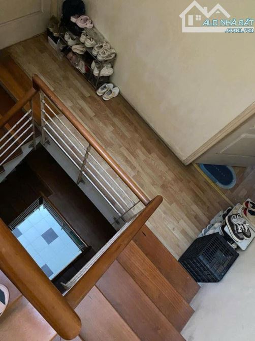 Cần bán gấp nhà phân lô phố Xuân Thủy 61m2, 4T, mt 9m, gần phố, kinh doanh - 2