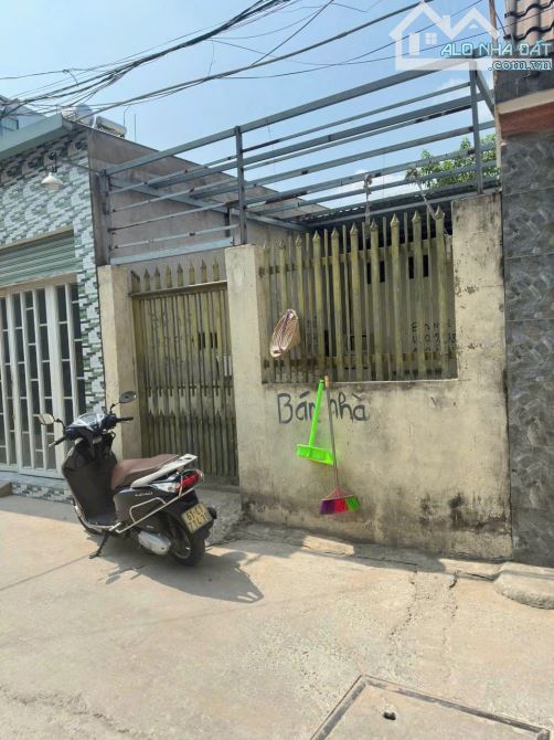 Cần Bán Gấp Đất Thổ Cư Xóm Vắng Dĩ An Tặng Nhà Cấp 4 Cũ - 2