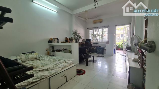 BÁN NHÀ MẶT TIỀN - ĐƯỜNG 41 - GẦN HOÀNG DIỆU - QUẬN 4 - 5 TẦNG  - DT 4 x 15 - CHỈ 30 TỶ