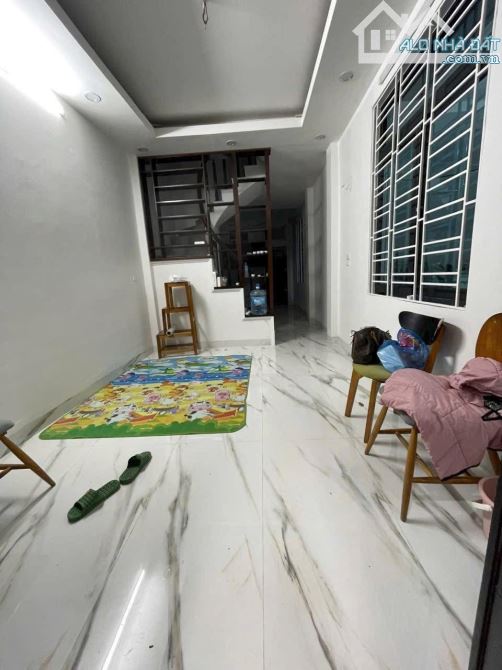 BÁN NHÀ TRÍCH SÀI NGUYỄN ĐÌNH THI TÂY HỒ - 33M 4T MT 3.3M - 5M RA HỒ TÂY OTO ĐỖ CỬA LÔ GÓC - 2