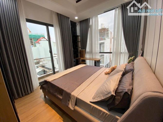 Bán VIlla phố đẹp Lê Quang Định, - nhà ngang 8 x 10m, 5 lầu, nội thất cao cấp ,chỉ 12.5 tỷ - 3