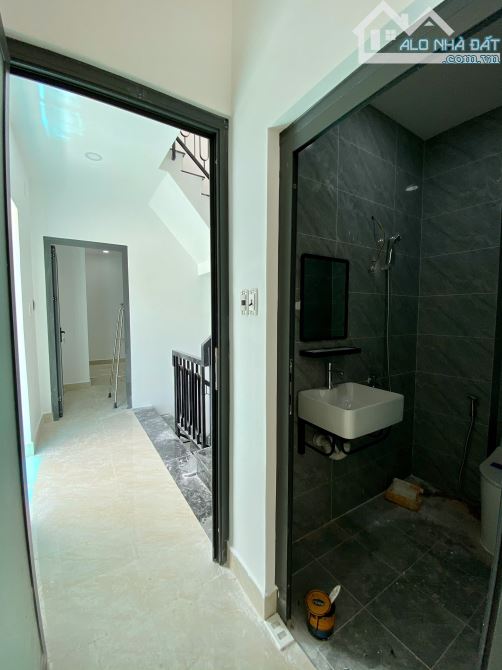 KHU VIP PHÚ NHUẬN - HẺM XE HƠI TRẦN KẾ XƯƠNG - 50M2 (3.3M x 14M) 3 TẦNG BTCT - CHỈ 5.X - 3