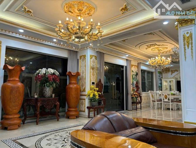🔰BÁN BIỆT THỰ LÀNG QUỐC TẾ THĂNG LONG DỊCH VỌNG CẦU GIẤY 205 M2, 4 TẦNG, MT 10M. - 3