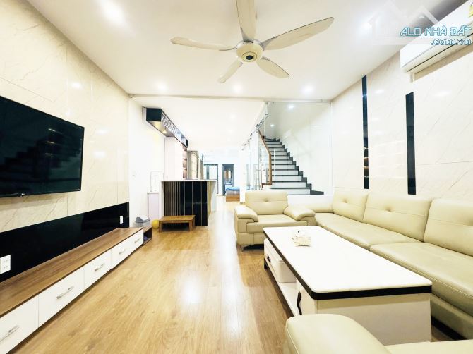 Nhà đẹp gốc dân khu TĐC Đằng Hải - Tuyến 3 Lê Hồng Phong. DT 81m2 x 4T. Hướng ĐN - 3