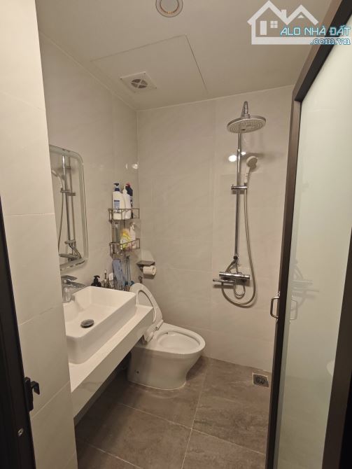CỰC HIẾM  NHÀ NGUYÊN HỒNG 11 TỶ - 45M2 - 2 MẶT THOÁNG - VIEW ĐÀI TRUYỀN HÌNH-NỘI THẤT ĐẸP - 3