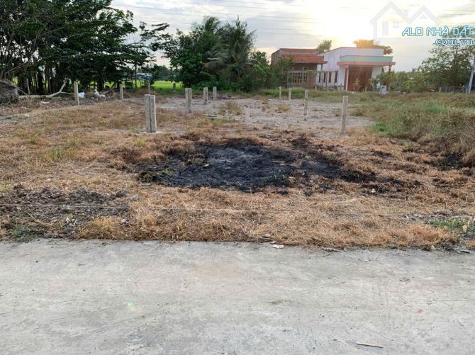 Cần bán 2 lô đất full thổ liền kề nhau    - DT : 5x26 . 130m2   - đối diện kcn an nhựt tân - 3