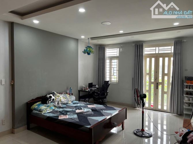 BÁN NHÀ 3 LẦU NGUYỄN VĂN NGHI – HẺM XE HƠI – 40M² – GIÁ CHỈ 3.52 TỶ - 3