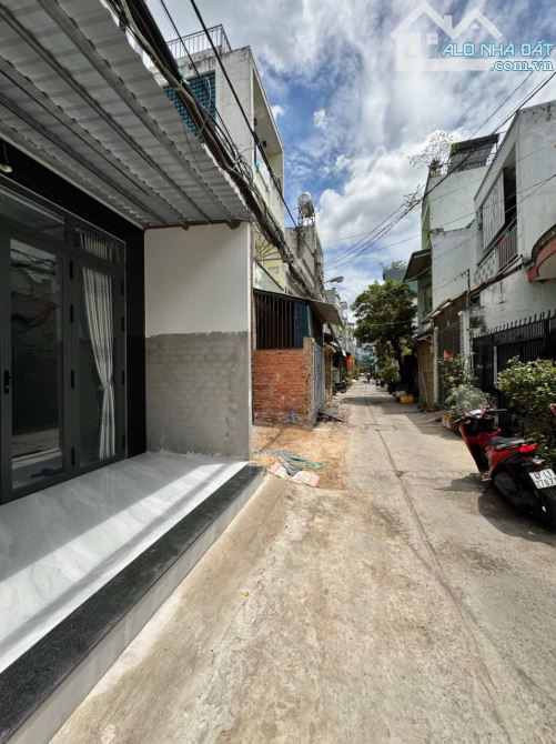 ✨ 4 TẦNG 45M2 (Ngang 4M x Dài 11.5M) SÁT CHỢ GÒ XOÀI, HẺM 6M THÔNG XE HƠI NGỦ NHÀ - 5,7 TỶ - 3