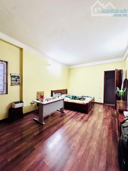MẶT TIỀN 6M PHỐ VÍP NGUYÊN HỒNG, ĐỐNG ĐA, HIẾM NHÀ BÁN, VỈA HÈ RỘNG, 47M2 x 5T GIÁ 28 TỶ - 3