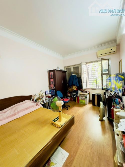 PHÂN LÔ KIM GIANG - 3 THOÁNG - 2 Ô TÔ NGỦ TRONG NHÀ - Ô CHỜ THANG MÁY ,83M 18,X TỶ - 3