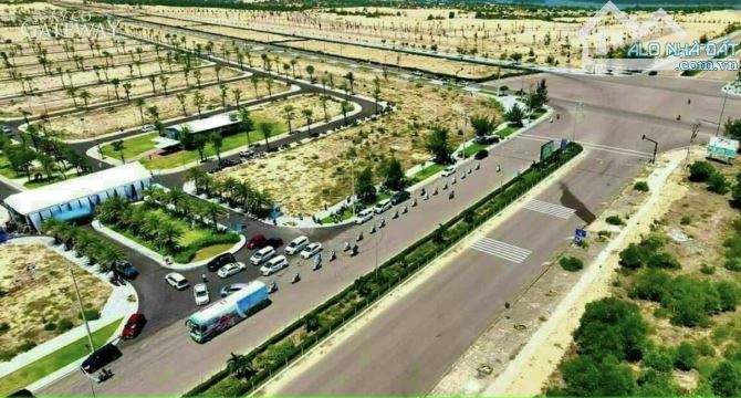 Cần bán nhiều nền đất phân khu 2 , 4 , 9 , khu Nhơn Hội New City - DT 80 , 120 , 140m2 - 4