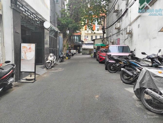 VIP-BIỆT THỰ GẦN VÒNG XOAY DÂN CHỦ- 15MX23M- 2 TẦNG, SÂN VƯỜN- P.9, QUẬN 3- GIÁ 9X TRIỆU - 4