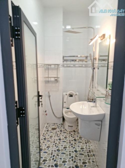 NHÀ GẦN 250M2 HẺM XE HƠI ĐƯỜNG BÙI VĂN BA, Q7 – NHỈNH 4,x TỶ - 4