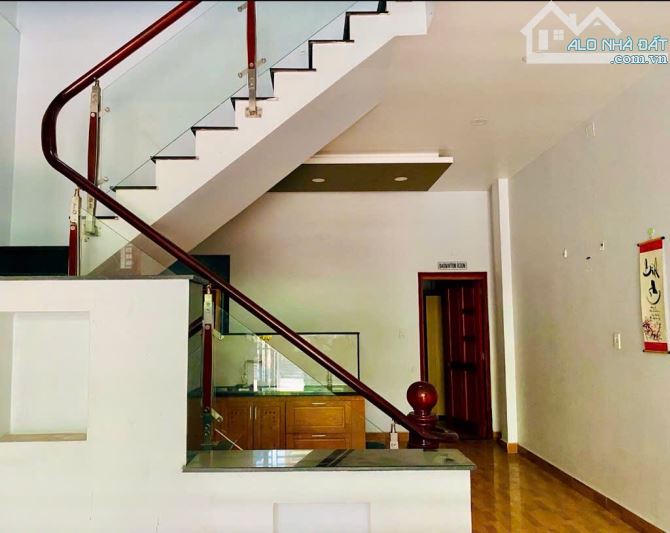 ✅Chính chủ lâu đời- xây ở rất kiên cố 🏡Nhà TX 25-80m2- ngang khủng 5m-3 tầng- 5,5 tỏi - 4
