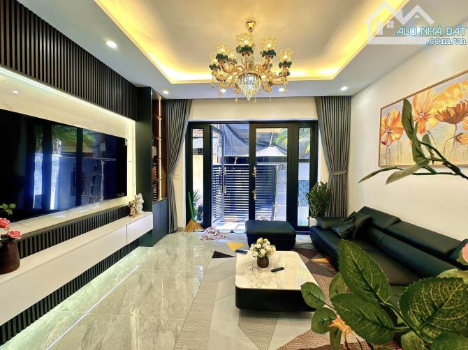 PHÂN LÔ VIP NGUYỄN TRÃI, 3 THOÁNG, Ô TÔ ĐỖ CỬA, NỘI THẤT ĐẸP LONG LANH, Ở LUÔN, SỔ HOA HẬU - 4