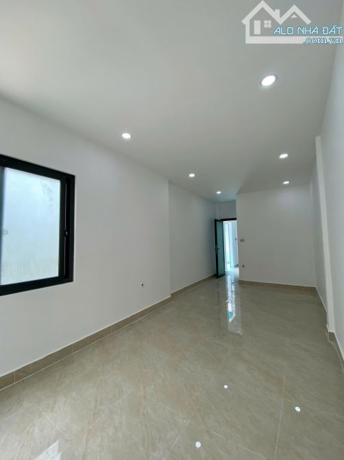 KHU VIP PHÚ NHUẬN - HẺM XE HƠI TRẦN KẾ XƯƠNG - 50M2 (3.3M x 14M) 3 TẦNG BTCT - CHỈ 5.X - 4