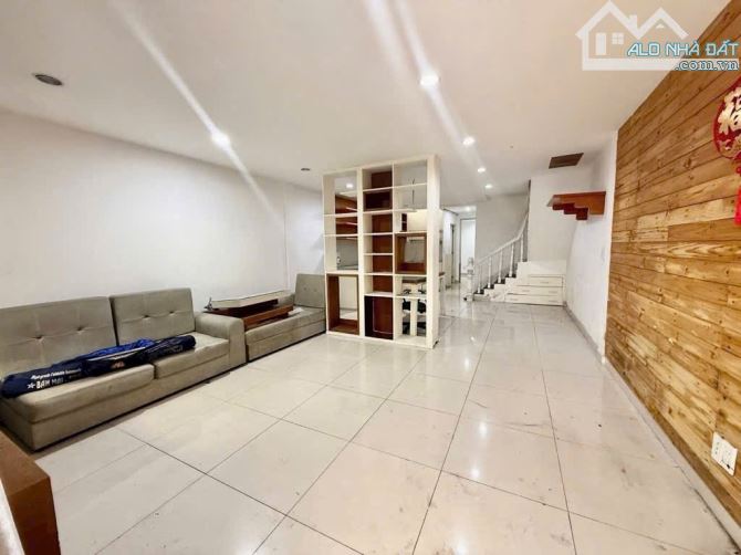 🔥CỰC HIẾM🔥- ✨HẺM XE HƠI ✨- 🍀GẦN CHỢ BÀ CHIỂU 🍀- 💥70M2💥 - NGANG 4.6M - CHỈ 6,45 TỶ. - 4