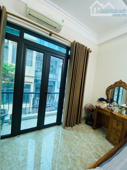 BÁN NHÀ 55M2 PHỐ KIM GIANG 6 TẦNG THANG MÁY MẶT ĐƯỜNG Ô TÔ TRÁNH GIÁ CHỈ NHỈNH 12 TỶ - 4