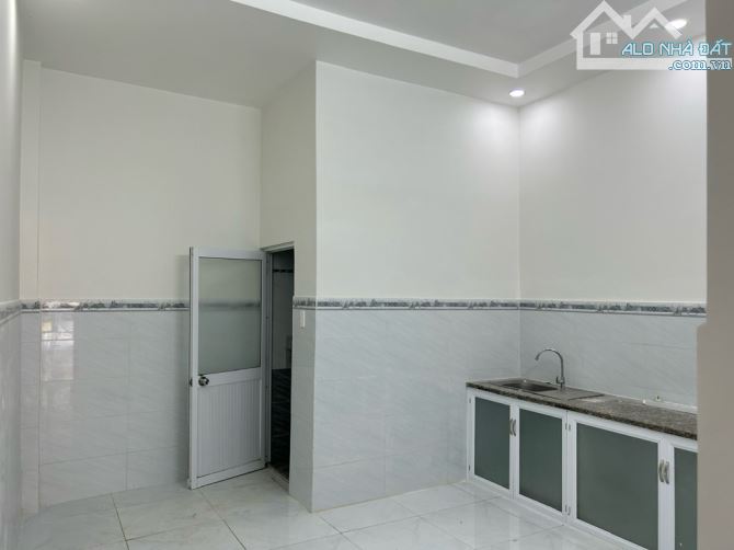 Mặt tiền Lê Quang Định P.1, 3 tầng 80m2,  giáp ranh bình thạnh, dòng tiền 32tr/th - 4