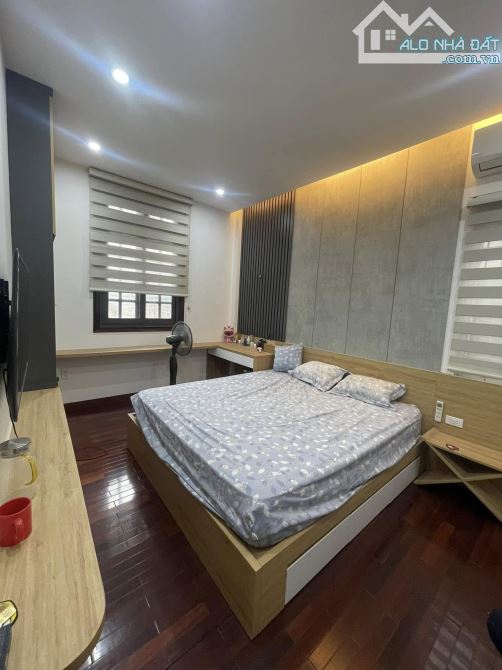 Nhà phố Nguyễn Chính, DT:45m2 x 5 Tầng x mặt tiền 4.9m , Gía 14.2 Tỷ - 4