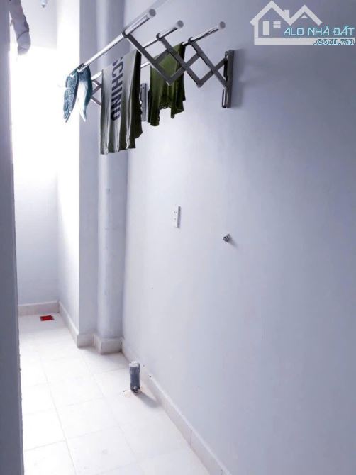 Chung Cư Nguyễn Phúc Nguyên,P10,Quận 3: Rộng 81m2, 2p ngủ,13tr - 4
